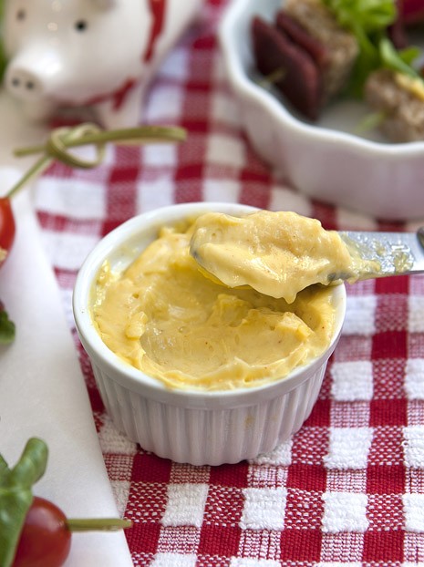 Healthy homemade mayo recipe on food blog Homemade Mayonnaise Recipe on Family Fresh Cooking blog