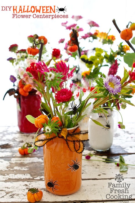 Halloween Mason Jar Crafts / Miss Information Blog/ #halloween #decorations #masonjars #crafts Halloween Mason Jar Crafts / Miss Information Blog/ #halloween #decorations #masonjars #crafts